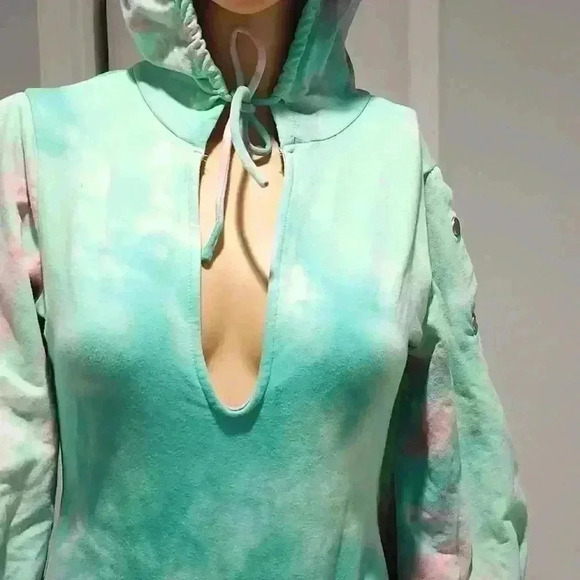 Bodysuit hoodie  - Picture 3 of 11